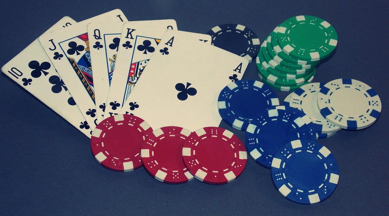 Antarmuka aplikasi mobile megawin88 menampilkan dashboard sportsbook dan live dealer